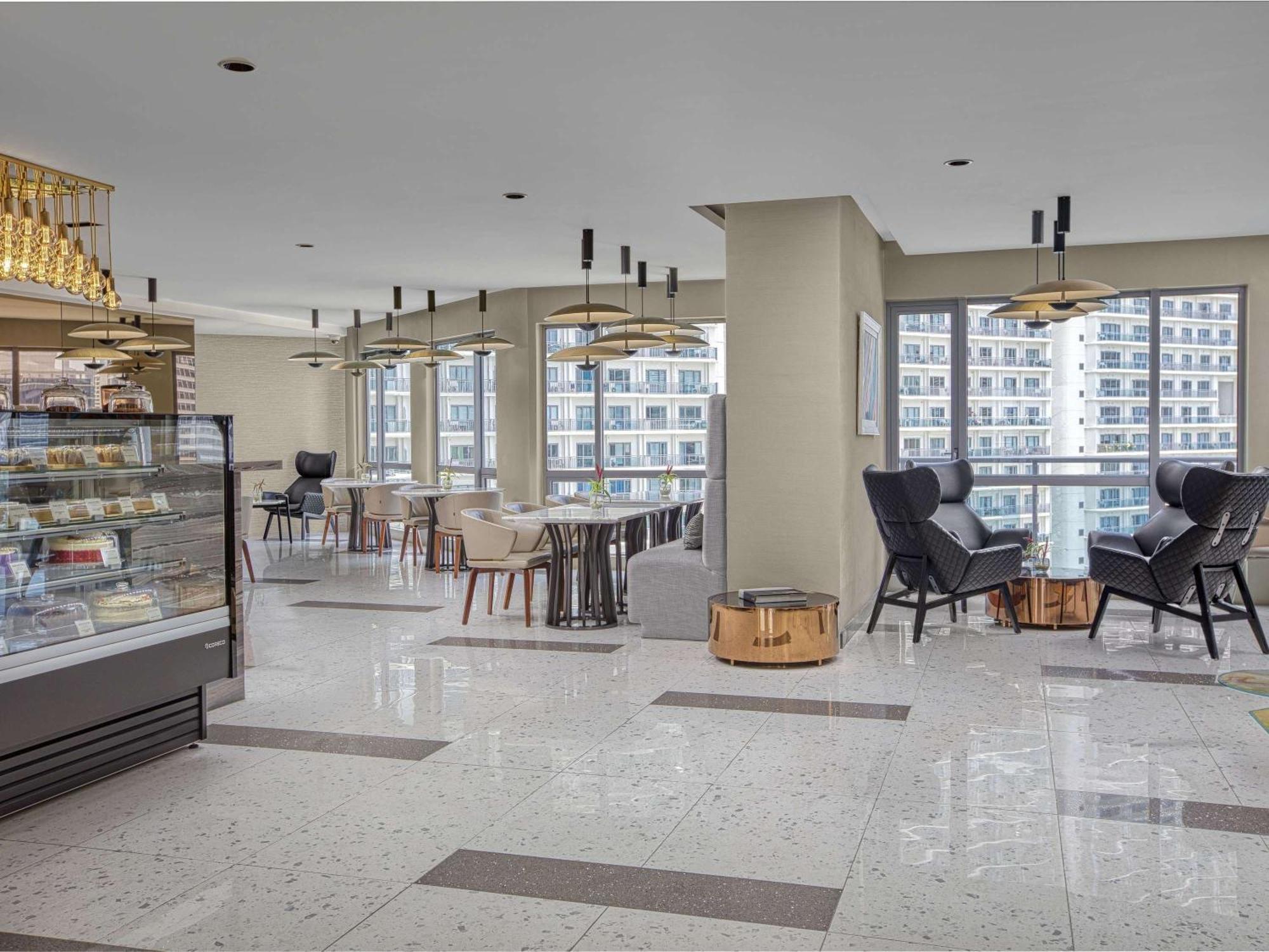 Novotel Suites Manila At Acqua Mandaluyong Exterior photo